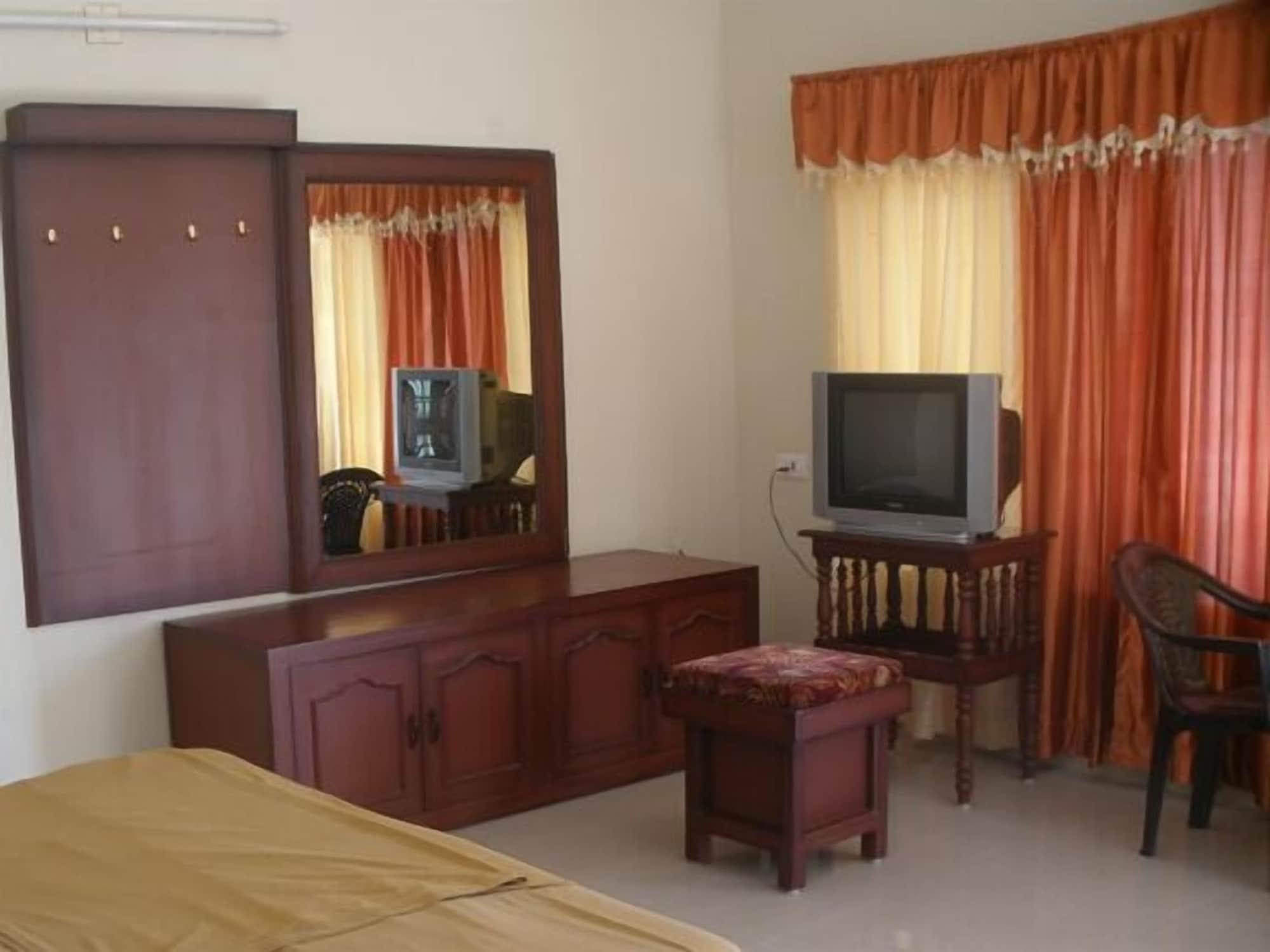 טקאדי Jungle Palace Homestay מראה חיצוני תמונה