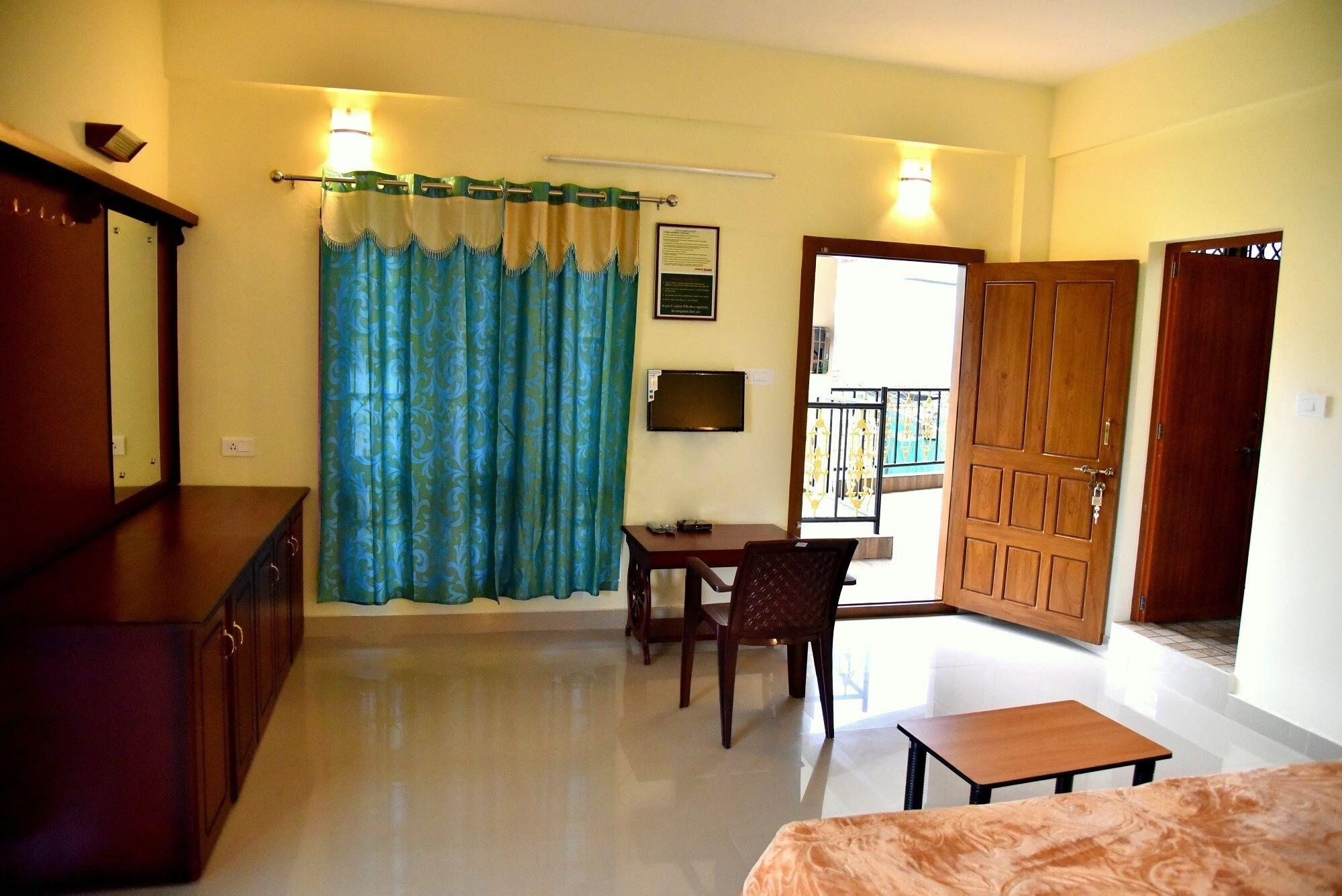 טקאדי Jungle Palace Homestay מראה חיצוני תמונה